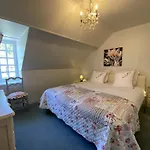 Chateau La Rametiere Bed & Breakfast 3*