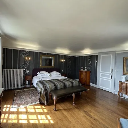 Chateau La Rametiere فندق مبيت وإفطار *