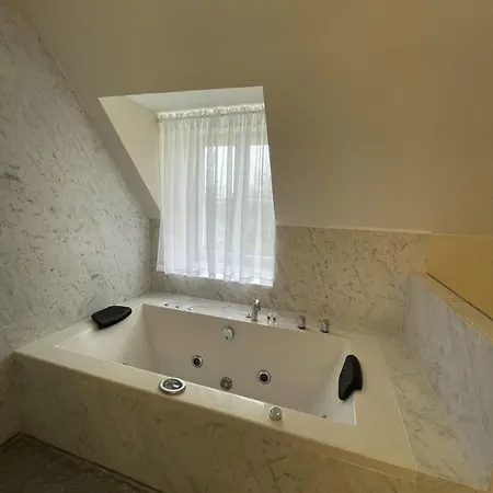 Chateau La Rametiere B&B Plomb