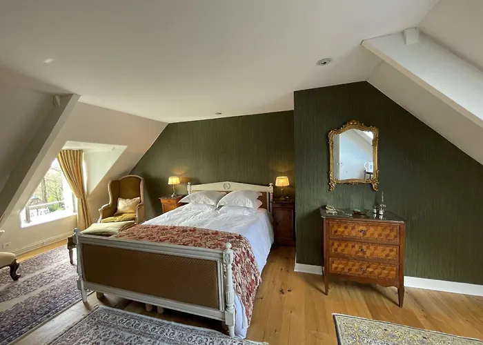 Chateau La Rametiere Oda ve Kahvaltı 3*