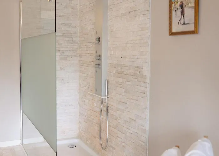 Oda ve Kahvaltı Chateau La Rametiere